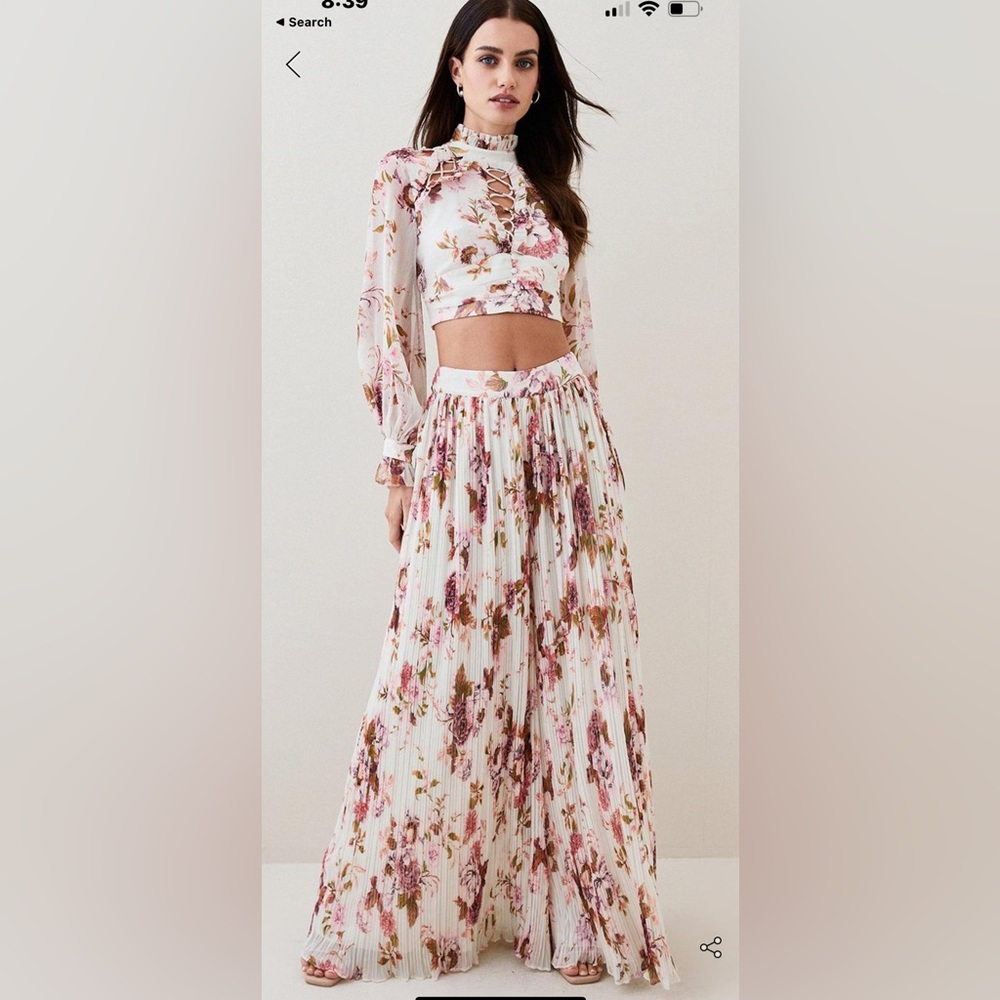 Brand new Karen Millen wide leg floral chiffon pants Lydia Millen edition size 8
